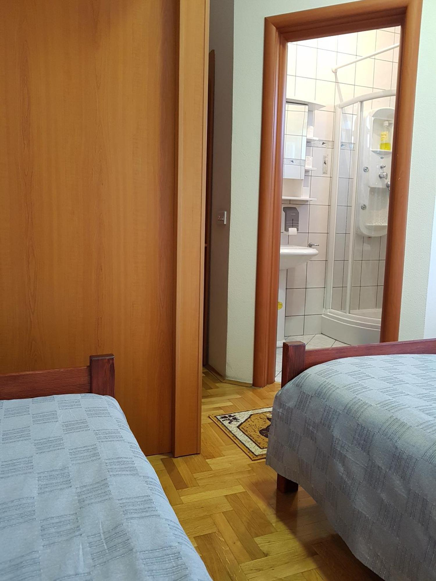 Prenociste Klas Pleternica Habitación foto